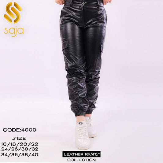 بنطلون كارجو جلد صناعي أسود لامع من اورا